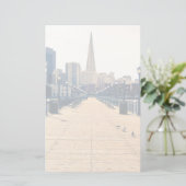 Alle Straßen führen zu Pyramide Briefpapier (Stehend Vorderseite)