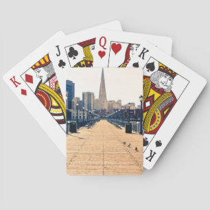 Alle Straßen führen zu Pyramide Spielkarten