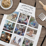 Alle Texfoollen Beste Mama und Koch Schwarz Schürze<br><div class="desc">Feiern Sie die schlichten Freuden von Familie und Enkelkindern mit einer eleganten Foto-Collage Schwarz-Weiß-Schürze. Bilder und Text sind einfach zu verändern. Zitat, dass "Weltbeste Mama und Koch je Wir Liebe Sie" kann personalisiert sein für Mama, Mama, Oma, Nana, Grammy, Granny, Gigi, Tante, etc. (IMAGE PLACEMENT TIP: Eine einfache Möglichkeit, ein...</div>