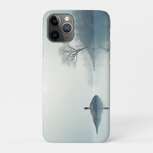 Allein im Nebeldesign Case-Mate iPhone Hülle (Rückseite)