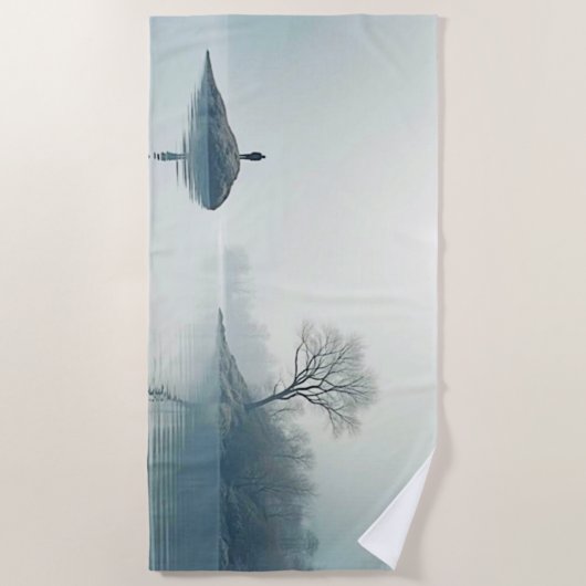 Allein im Nebeldesign Strandtuch (Vorderseite)