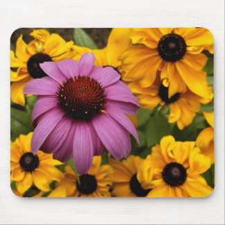 Allein in der Menge Mousepad