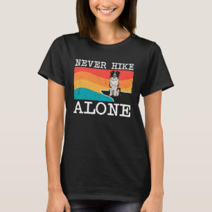 Allein wandern nie Border Collie Grafik Wandern T-Shirt