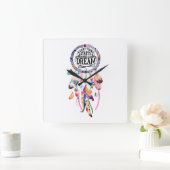 Alles fängt mit einem Traumrennen an Quadratische Wanduhr (Zuhause)