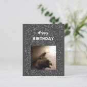 Alles Gute zum Geburtstag. Tuxedo Katze mit Rose. (Stehend Vorderseite)