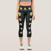 Alles in einer Reihe schwarz  Capri Leggings (Vorderseite)