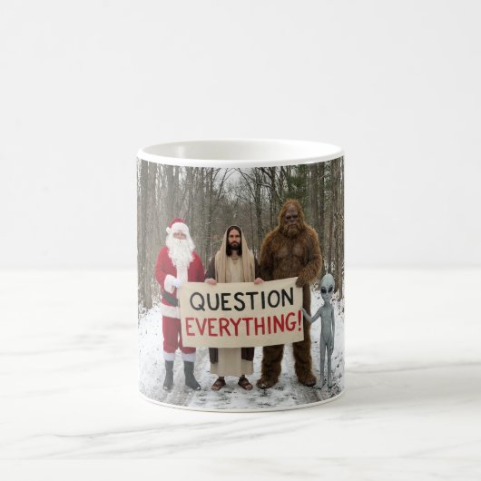 Alles in Frage stellen Kaffeetasse (Mittel)