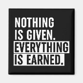 Alles ist verdient magnet (Vorne)