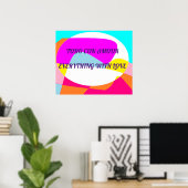 Alles mit Liebe auf rosa gelben Mustern Poster (Heimbüro)