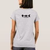 Alles passiert nicht aus einem Grund T-Shirt (Rückseite)