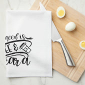 Alles was ich brauche ist Kaffee & Mascara Girly F Geschirrtuch (Viertel Falte)