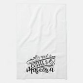 Alles was ich brauche ist Kaffee & Mascara Girly F Geschirrtuch (Vertikal)