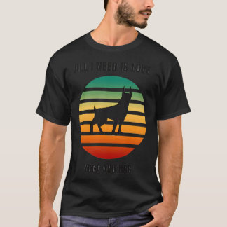 Alles was ich brauche ist Liebe und Yoga und ein H T-Shirt