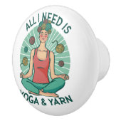 Alles, was ich brauche, ist Yoga und Yarne Phrase Keramikknauf (Rechts)
