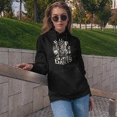 Alles, was ich tue, ist, zu gewinnen und Darts zu  Hoodie