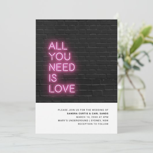 Alles was Sie brauchen ist Liebe Neon Glow Light W Einladung (Stehend Vorderseite)
