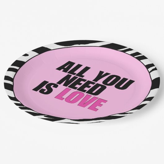 "ALLES, WAS SIE BRAUCHEN, IST LIEBE." PAPPTELLER (Schrägansicht)