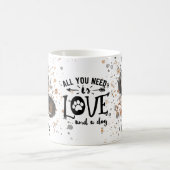 Alles was Sie brauchen ist Liebe und ein Hund (Dac Kaffeetasse (Mittel)