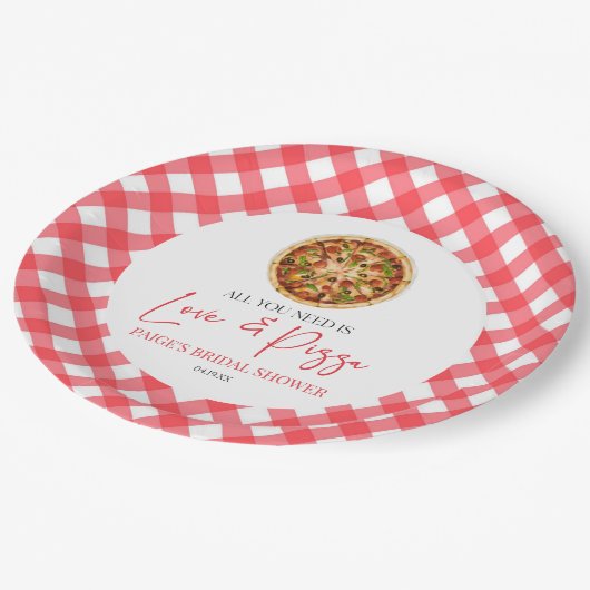 Alles was Sie brauchen ist Liebe und Pizza Brautpa Pappteller (Schrägansicht)