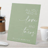 Alles, was Sie brauchen, ist Liebe und Tacos Hochz Sockelschild (In Situ)