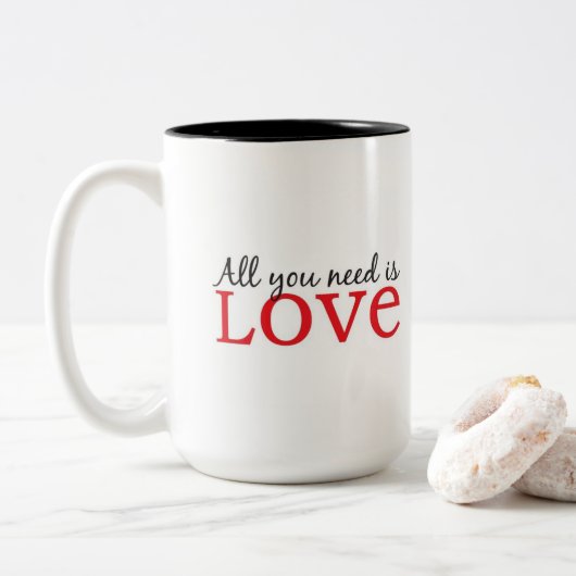 Alles, was Sie brauchen, ist Tasse der Liebe (Mit Donut)