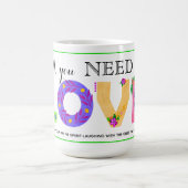 Alles, was wir brauchen, ist LIEBE Bohemische Kaff Kaffeetasse (Mittel)