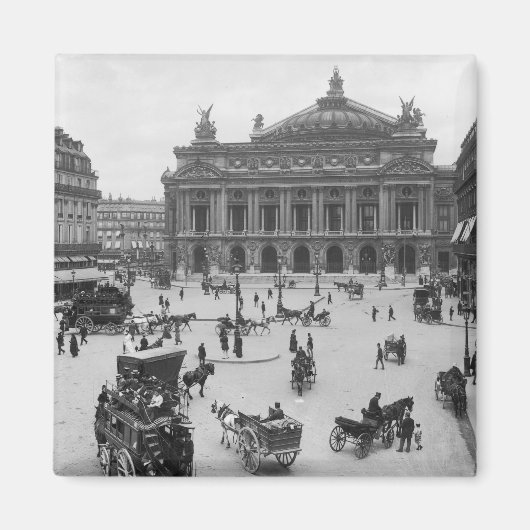 Allgemeiner Blick auf das Opernhaus Paris Magnet (Vorne)