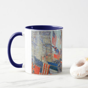 Allies Day, Mai 1917 von Childe Hassam, Vintage Ar Tasse
