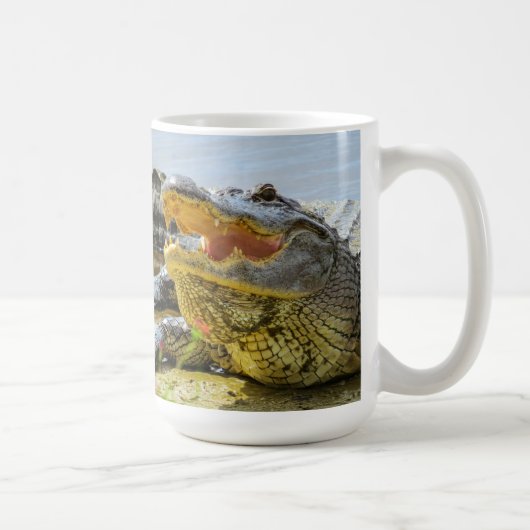 Alligator. Angesicht Kaffeetasse (Rechts)