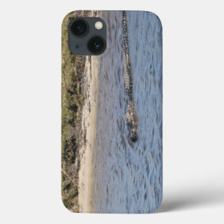 Alligator im Wasser iPhone 13 Hülle