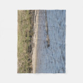 Alligator im Wasser Fleecedecke (Vorderseite)