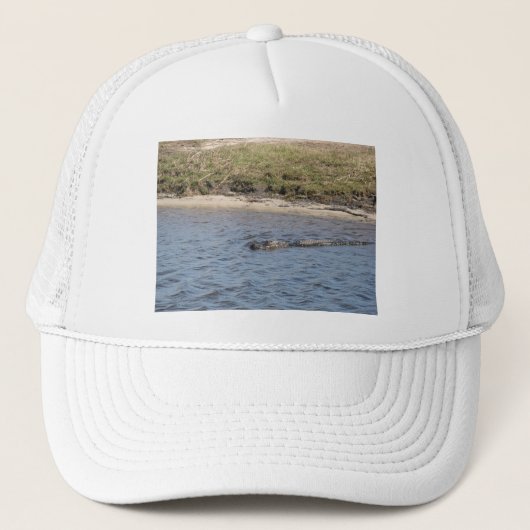 Alligator im Wasserhahn Truckerkappe (Vorderseite)