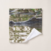Alligator-Lurking in Sumpfgewässern Badhandtuch Set (Waschlappen)