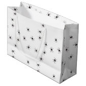 Allover Spiders Halloween Große Geschenktüte (Vorderseite Schrägansicht)