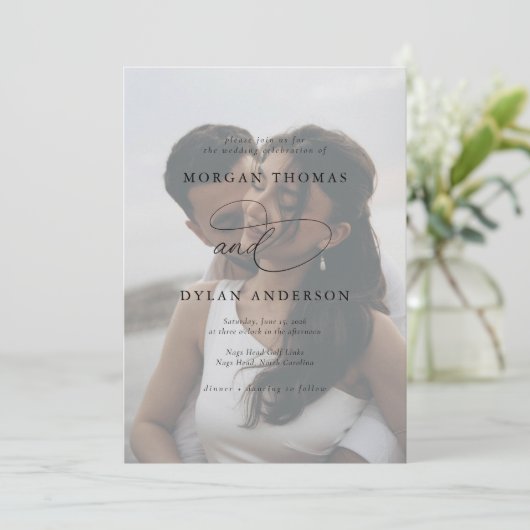 Allure Calligraphy Foto Wedding Einladung (Stehend Vorderseite)