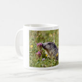 Almmarmot bei Blume Kaffeetasse (Vorderseite Links)