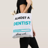 Almost A Dentist 2 Tasche (Von Nahem)