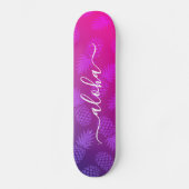 Aloha, coole Typografie, lila Ananas Skateboard (Vorderseite)