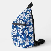 ALOHA FRIDAY PATTERN IN BLAU CROSSBODY BAG (Rechte Ecke)
