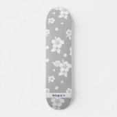 Aloha Gray Classic Hawaiian Seamless Pattern Skateboard (Vorne)