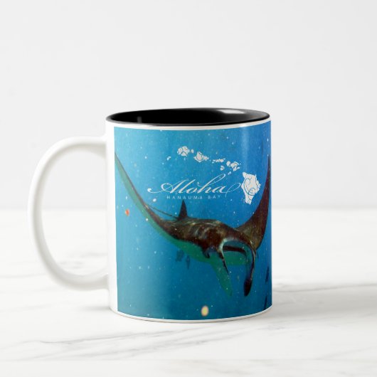 Aloha Hawaii-Mantarochen und Hawaii-Inseln Zweifarbige Tasse (Links)