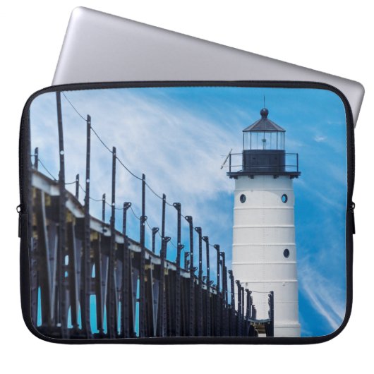 Along Manistee Laptopschutzhülle (Vorderseite)