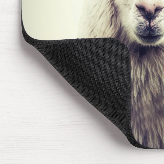 Alpaca in Brille und Party Hat Mousepad (Ecke)