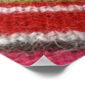 Alpaca Pullover, farbenfrohe Ornament Closeup. Poster (Ecke)