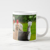 Alpacas mit roten Rassen Jumbo-Tasse (Rechts)