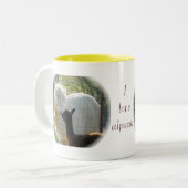 Alpaka küsst Tasse (Vorderseite Links)
