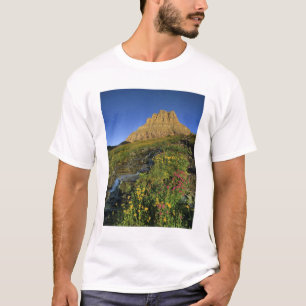 Alpen-Wildblumen & Mt Clements am Logan Pass T-Shirt
