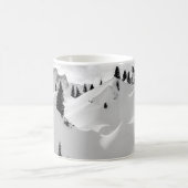 Alpenlandschaft: Schneesichere Berge Kaffeetasse (Mittel)