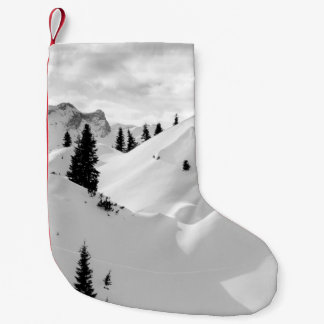 Alpenlandschaft: Schneesichere Berge Kleiner Weihnachtsstrumpf