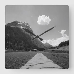 Alpenstraße Quadratische Wanduhr